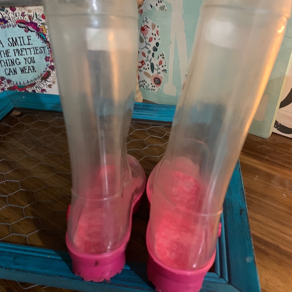 Sold..American girl rain boots...size 10/11 girls - Picture 4 of 5